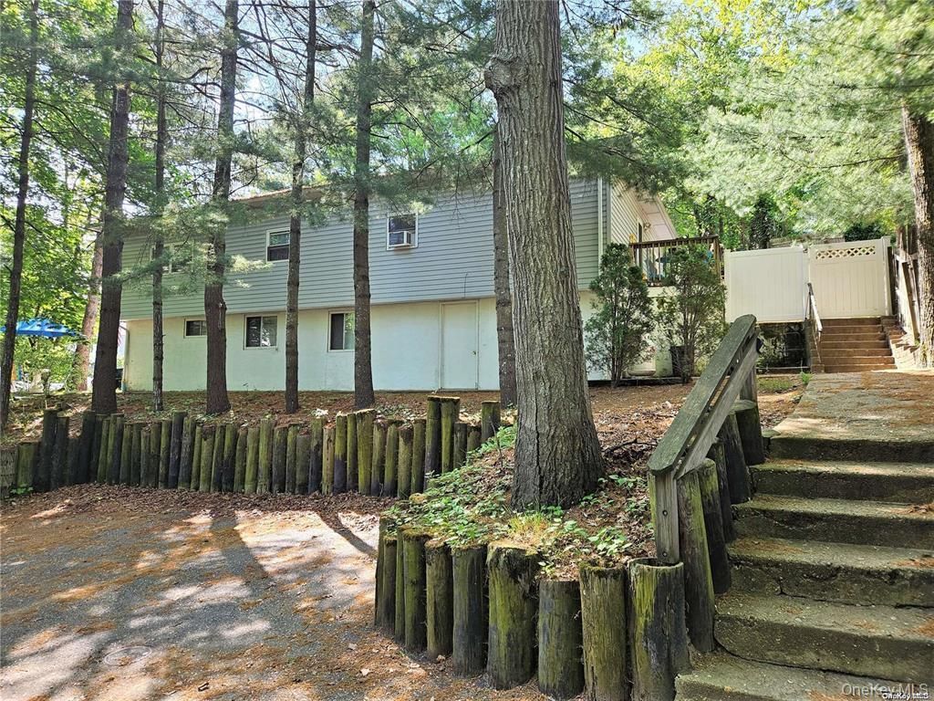 57 Aloma Road, Rocky Point, NY 11778