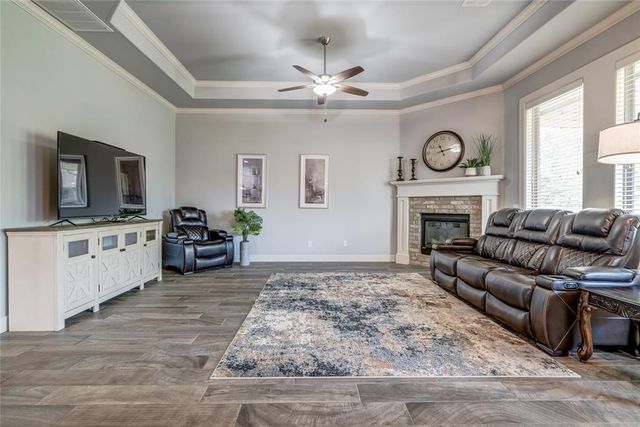 925 NW 191st Street, Edmond, OK 73012