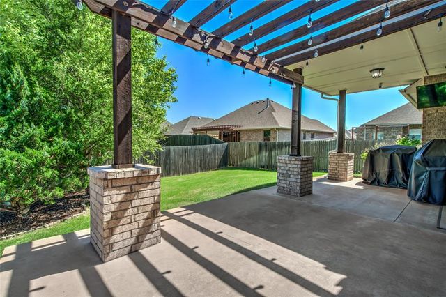 925 NW 191st Street, Edmond, OK 73012