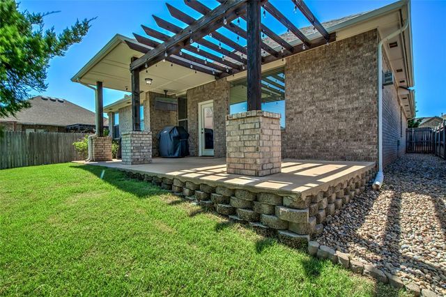 925 NW 191st Street, Edmond, OK 73012