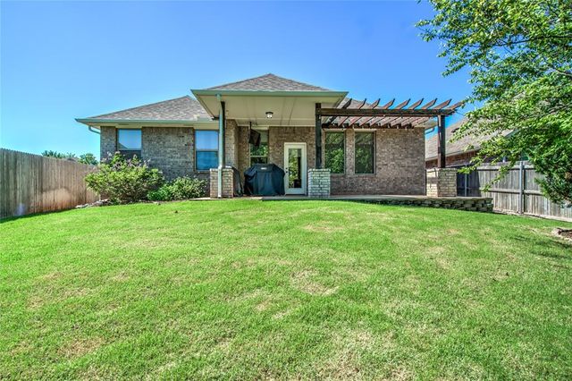 925 NW 191st Street, Edmond, OK 73012