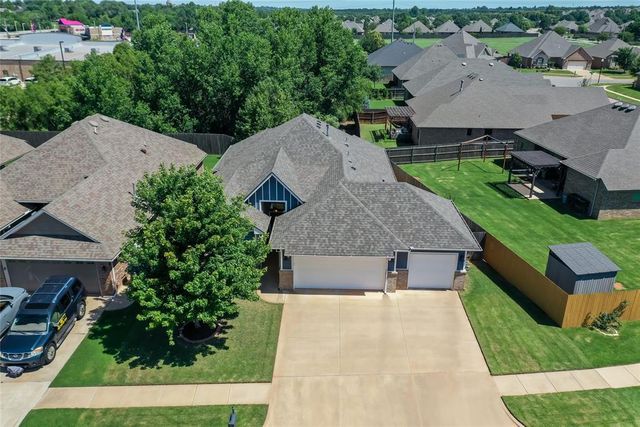 925 NW 191st Street, Edmond, OK 73012