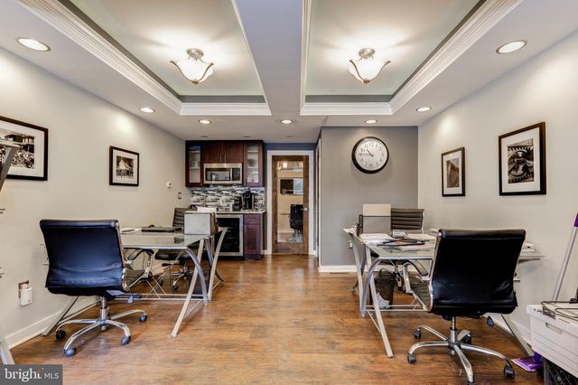 646 ROXBOROUGH AVE, Philadelphia, PA 19128