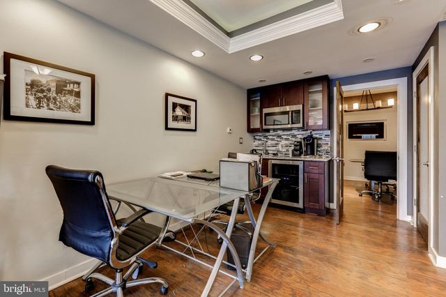 646 ROXBOROUGH AVE, Philadelphia, PA 19128