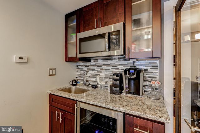 646 ROXBOROUGH AVE, Philadelphia, PA 19128