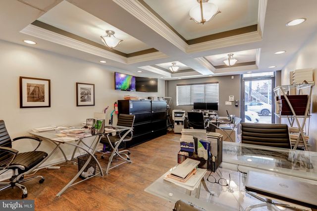 646 ROXBOROUGH AVE, Philadelphia, PA 19128