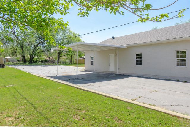 1812 Carpenter Street, Bridgeport, TX 76426