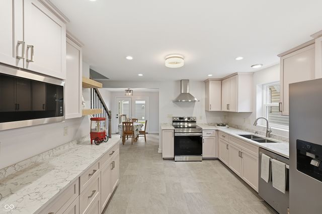 209 N Hamilton Avenue, Indianapolis, IN 46201
