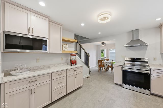 209 N Hamilton Avenue, Indianapolis, IN 46201