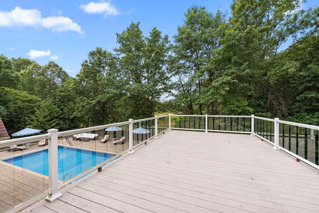 51323 Erich Lane, New Buffalo, MI 49117