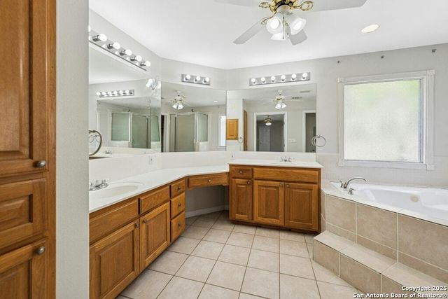 221 N Scenic Loop, Canyon Lake, TX 78133