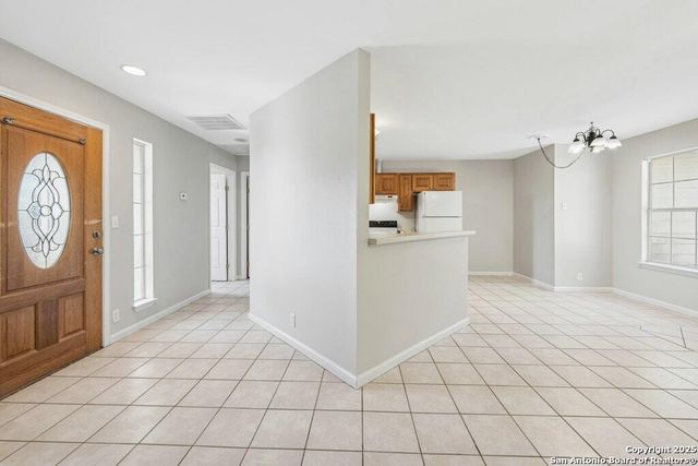 221 N Scenic Loop, Canyon Lake, TX 78133