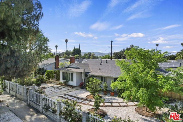 22509 Saticoy Street, West Hills, CA 91307