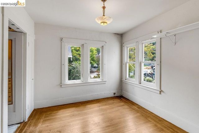 1415 Hampel Street, Oakland, CA 94602