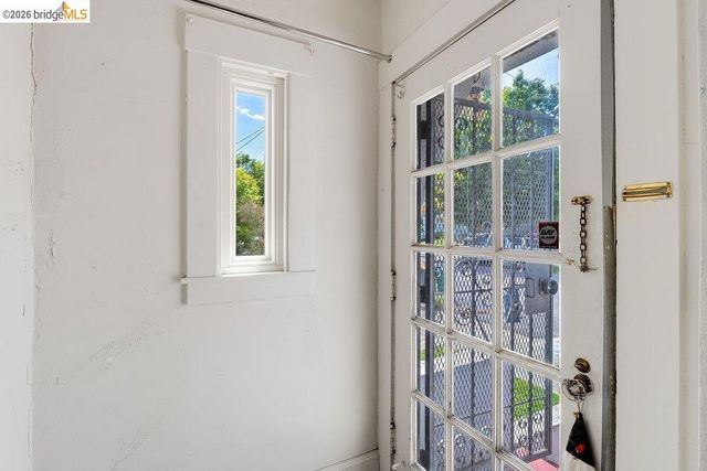 1415 Hampel Street, Oakland, CA 94602