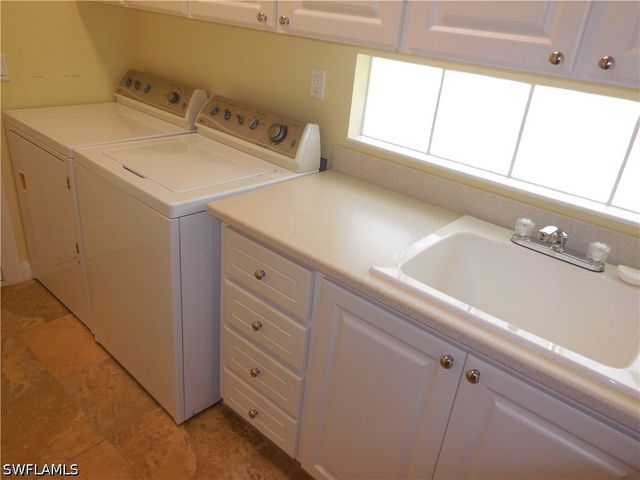8539 Alessandria CT, Naples, FL 34114