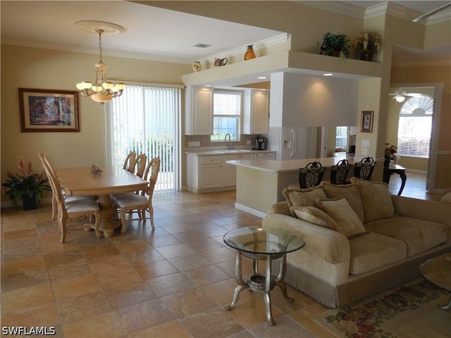 8539 Alessandria CT, Naples, FL 34114