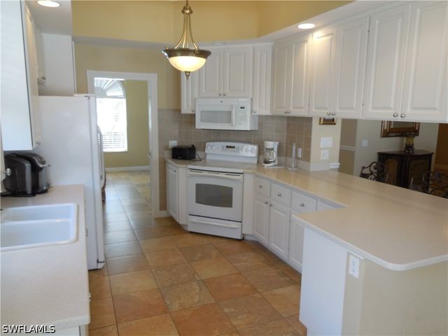 8539 Alessandria CT, Naples, FL 34114