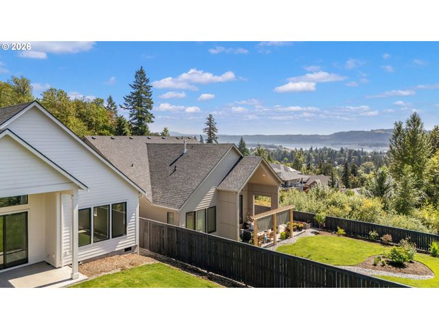 760 N V St, Washougal, WA 98671