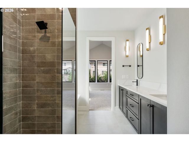 760 N V St, Washougal, WA 98671