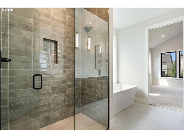 760 N V St, Washougal, WA 98671