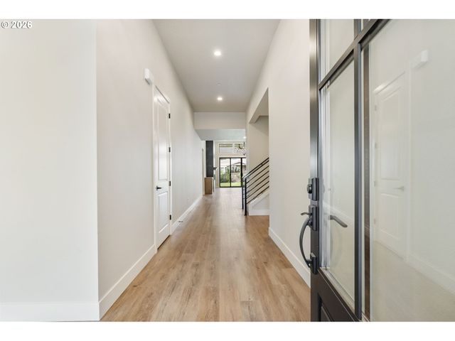 760 N V St, Washougal, WA 98671