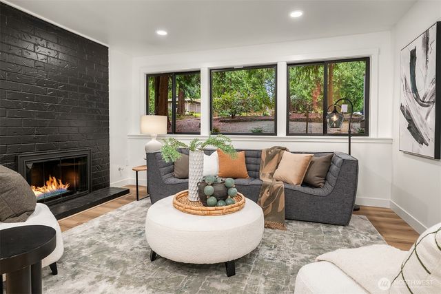 8107 214th Place SE, Woodinville, WA 98072