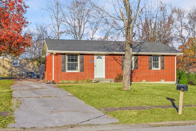 1412 Honeysuckle Dr, Hopkinsville, KY 42240
