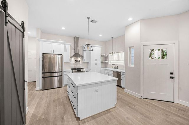 317 Sikes Street, Houston, TX 77018
