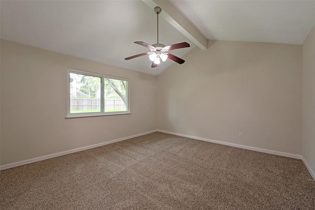 1209 W Castlewood Avenue, Friendswood, TX 77546