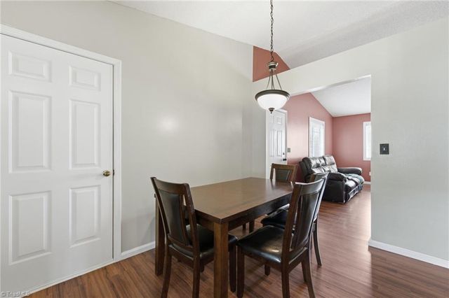 2545 Stratford Lake Road, Winston-salem, NC 27103