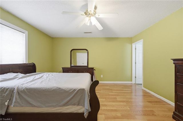 2545 Stratford Lake Road, Winston-salem, NC 27103