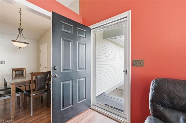 2545 Stratford Lake Road, Winston-salem, NC 27103