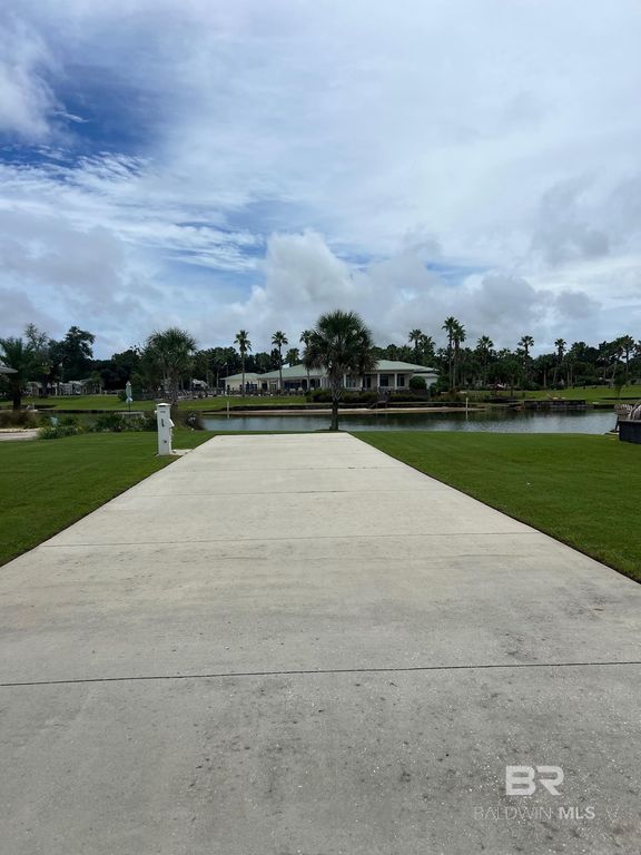 28114 Migratory Way, Elberta, AL 36530