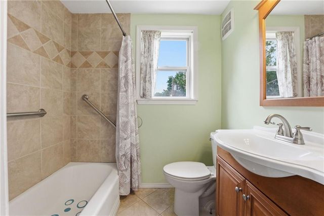 205 Eldorado Drive, Belton, MO 64012