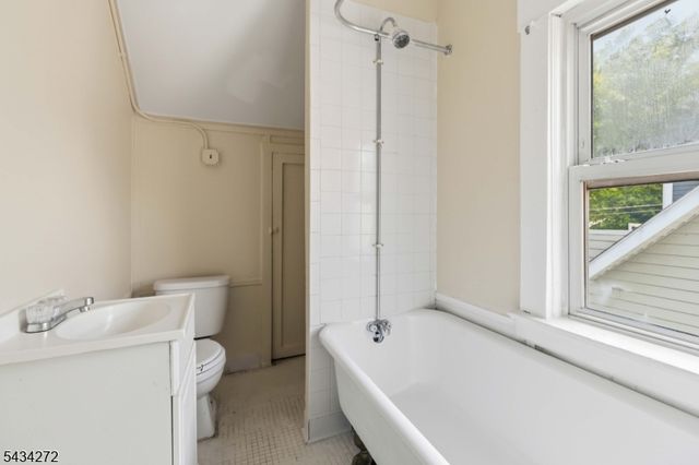 102 Lincoln St, Montclair Twp., NJ 07042