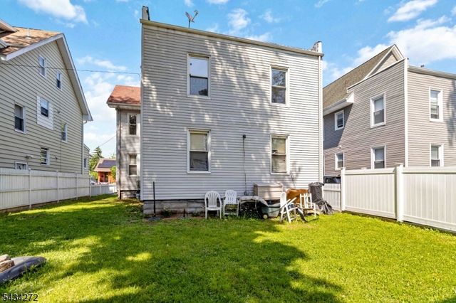 102 Lincoln St, Montclair Twp., NJ 07042