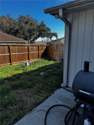 10802 Grand Teton Dr, Corpus Christi, TX 78410