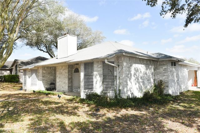 10802 Grand Teton Dr, Corpus Christi, TX 78410