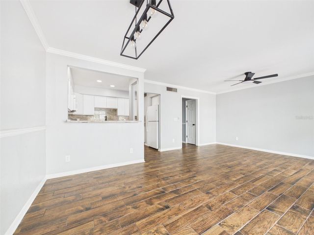 2415 W JETTON AVENUE, Tampa, FL 33629
