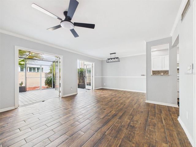 2415 W JETTON AVENUE, Tampa, FL 33629