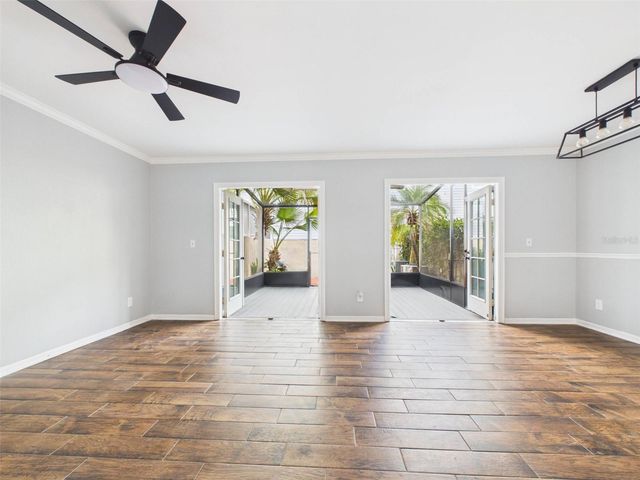2415 W JETTON AVENUE, Tampa, FL 33629