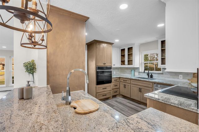 2123 N Fountain Valley Drive, Missouri City, TX 77459