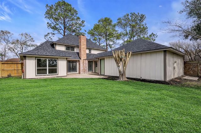 2123 N Fountain Valley Drive, Missouri City, TX 77459