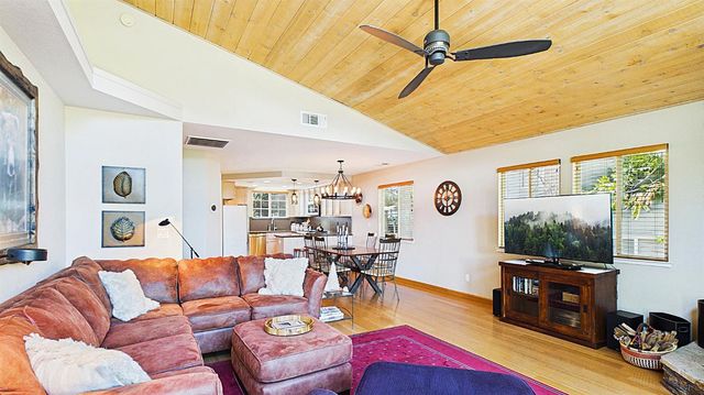 116 Splash Dam Way, Arnold, CA 95223