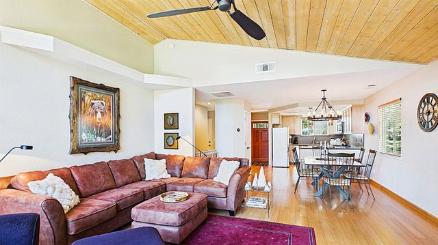 116 Splash Dam Way, Arnold, CA 95223