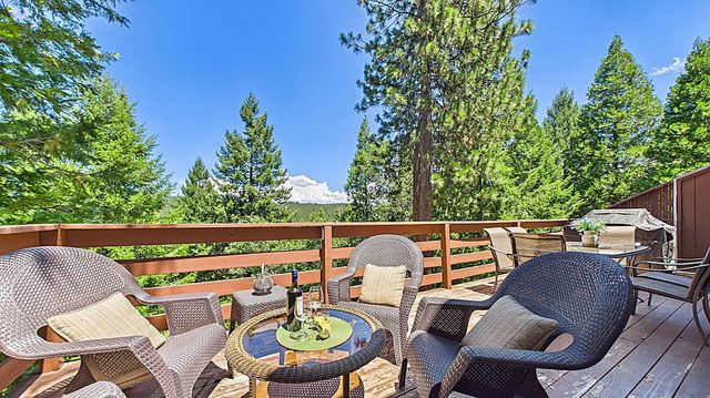 116 Splash Dam Way, Arnold, CA 95223
