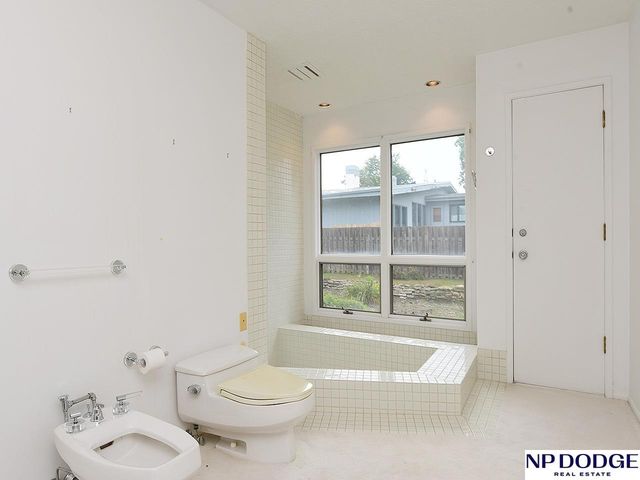4725 N 103rd Street, Omaha, NE 68134