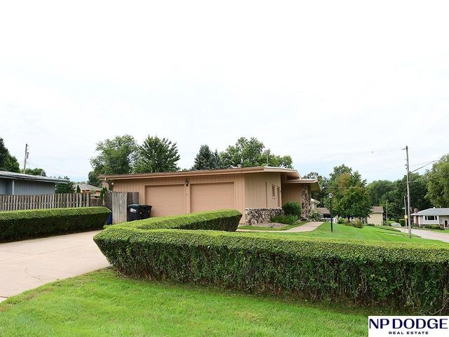 4725 N 103rd Street, Omaha, NE 68134