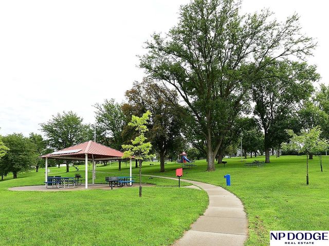 4725 N 103rd Street, Omaha, NE 68134